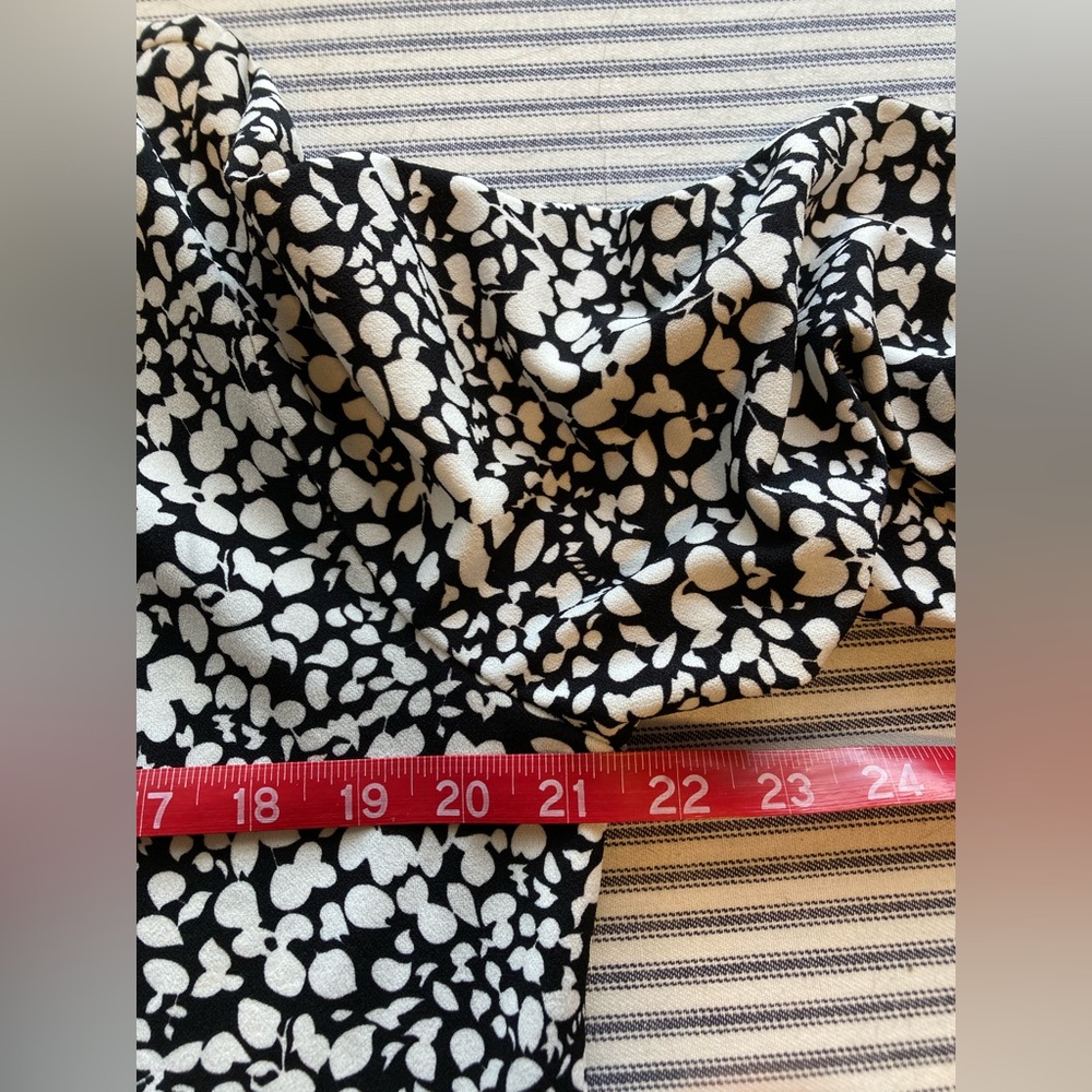 Talbots Black and White Patterned 3/4 Sleeve Women's Top, Size Large - Picture 7 of 11